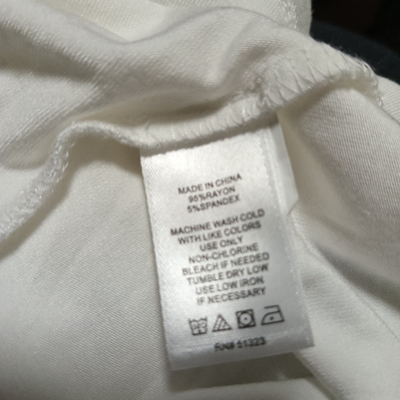 1. State Sleeveless Mock Neck Top - Picture 4 of 4